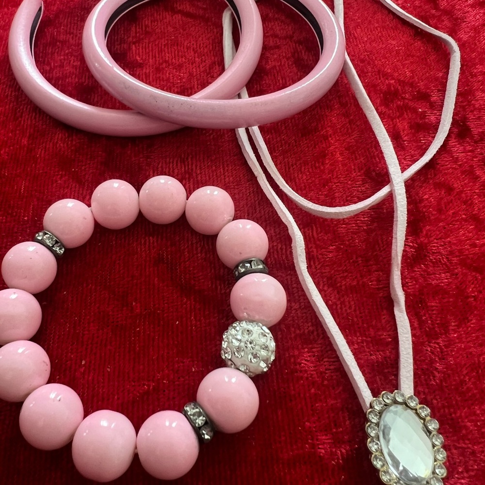 Chic Pink Beaded Jewelry Set